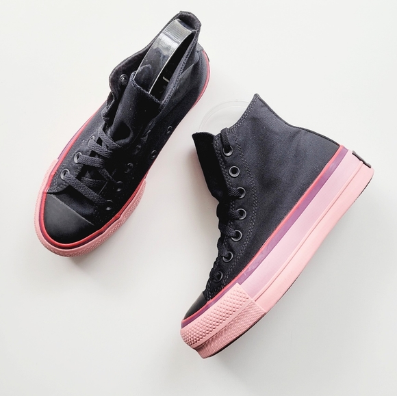 Converse x OPI CTAS Lift Hi Black/Black Cherry - Picture 3 of 8